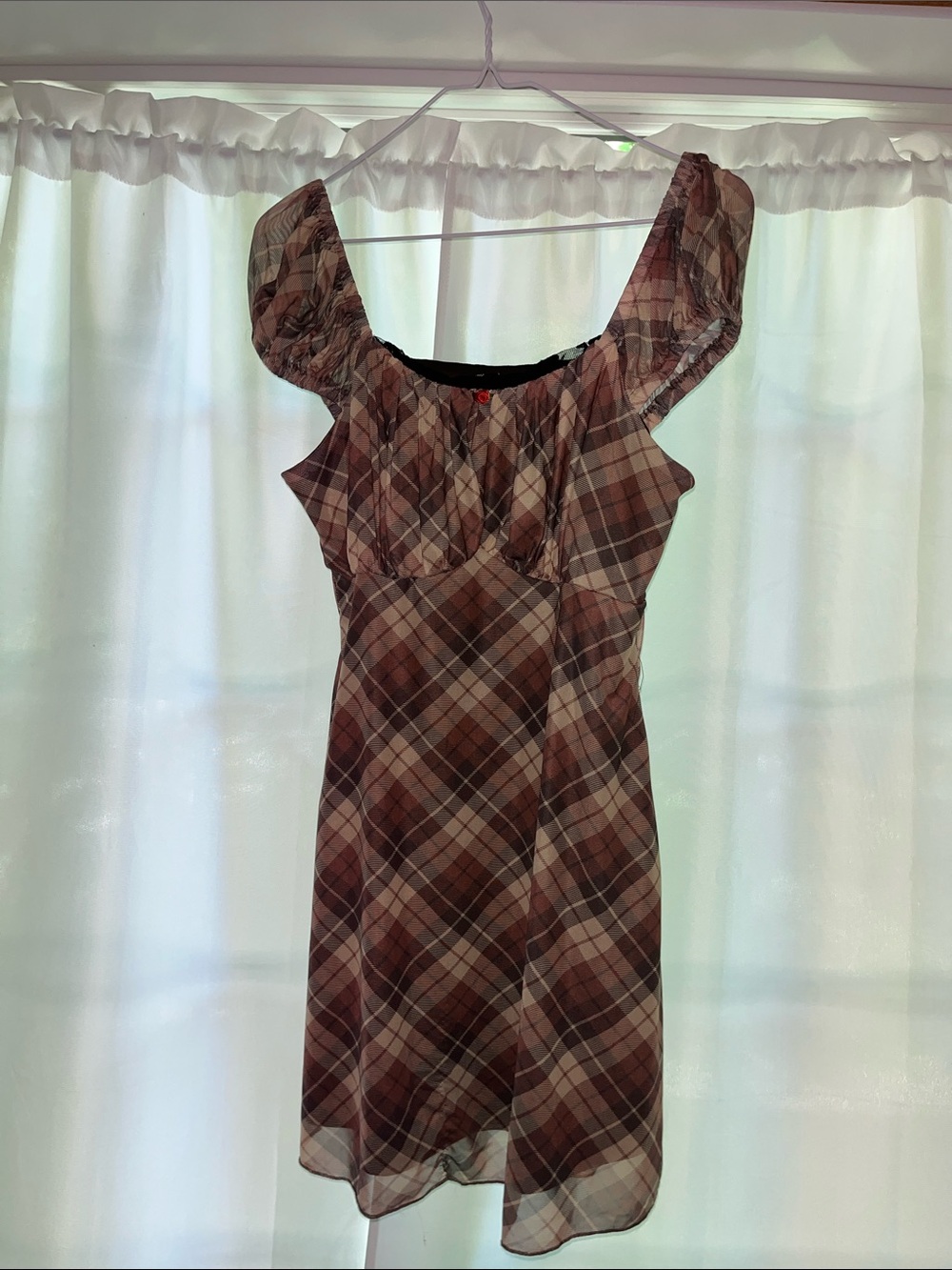 Plaid Puff-Sleeve Midi Dress in Brown and Cream